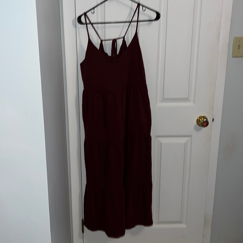 Cute and comfy Old Navy tiered midi dress with pockets!